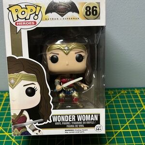 Funko Pop Wonder Woman Vinyl Figure